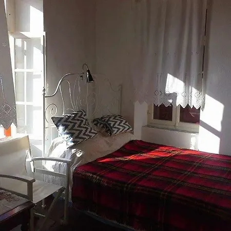 Lejlighed Mikes Traditional House In Glossa *